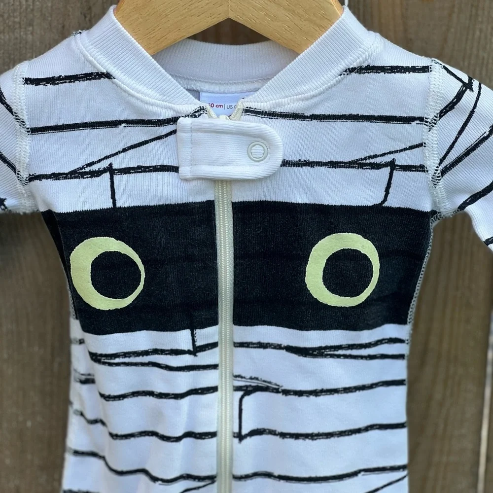 Hanna Andersson Glow In The Dark Baby Zip Sleeper In Organic cotton